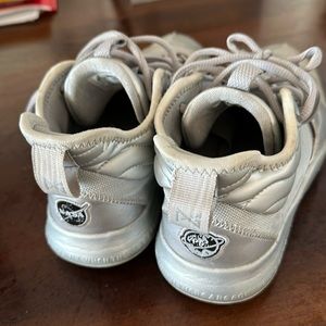 Nike PG 3 NASA size 6